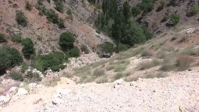 Kahramanmaraş'ta otomobil uçuruma devrildi: 3 ölü, 1 yaralı