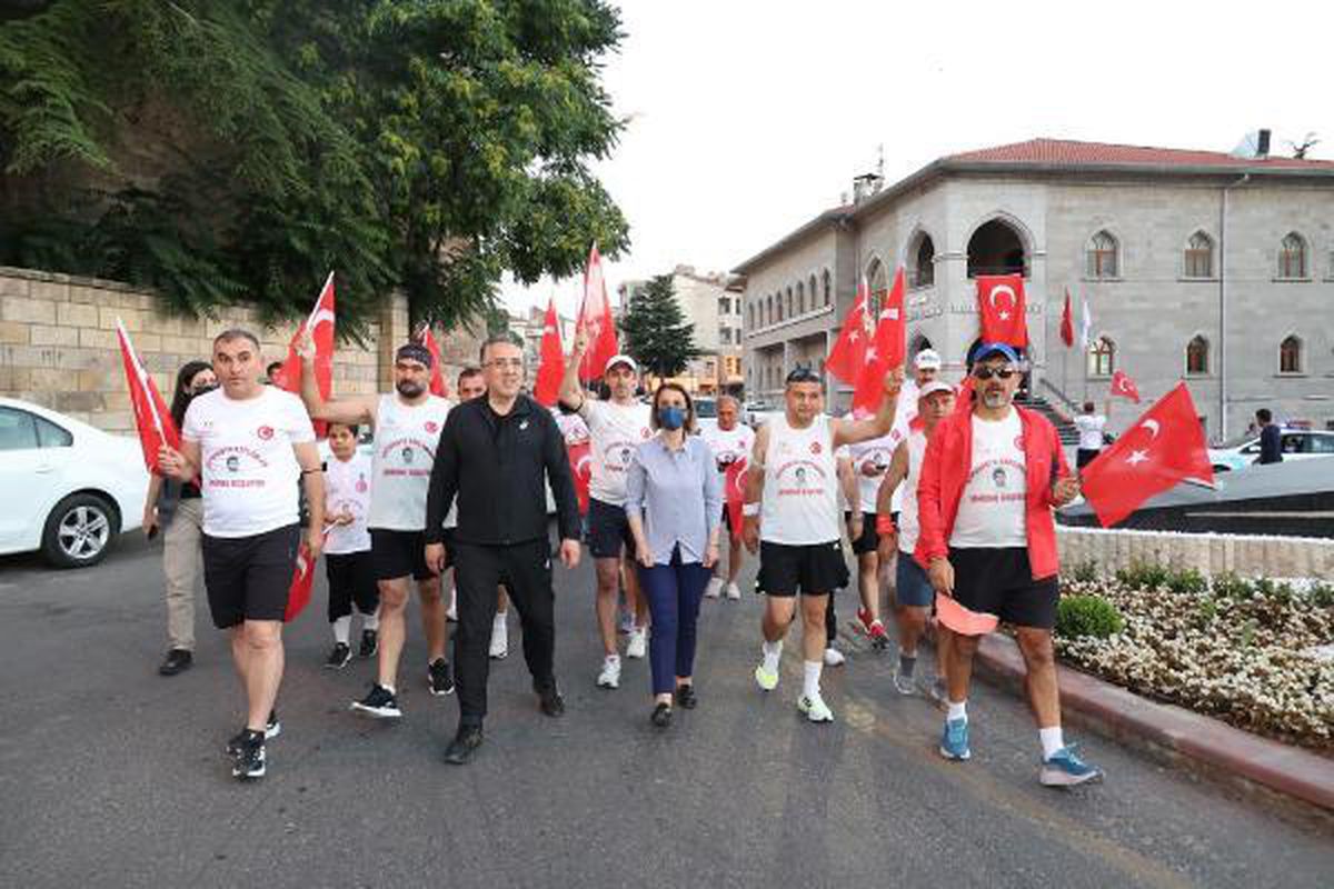 'KAPADOKYA KAPLANLARI' ÖMER HALİSDEMİR'İN KABRİNE KOŞUYOR