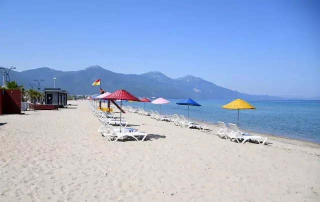 Kuşadası Belediyesi'nden plaj açıklaması