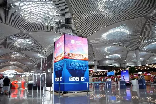 LED KULEDE DARBEYE KARŞI MÜCADELE ANLATILIYOR