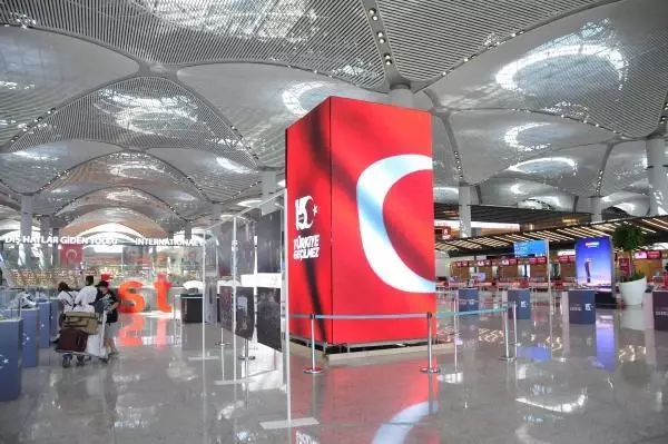 LED KULEDE DARBEYE KARŞI MÜCADELE ANLATILIYOR