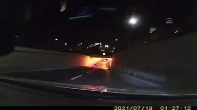 Motosikletliye çarparak kaçan sürücüyü, otomobiliyle kovalayarak yakaladı