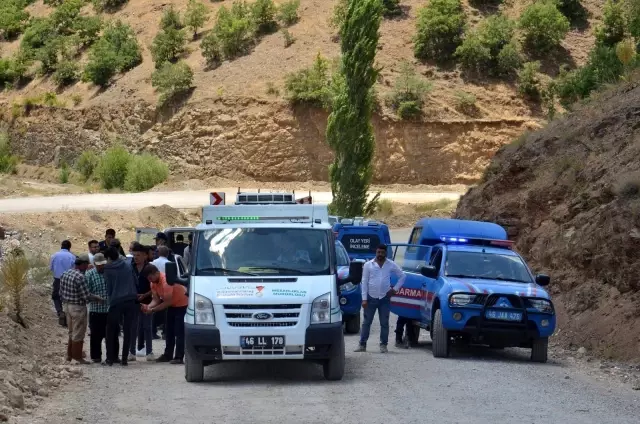 Otomobil uçuruma yuvarlandı: 2 ölü, 2 ağır yaralı