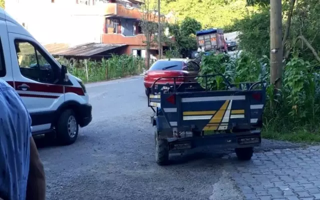 Otomobilin pat pata çarpma anı güvenlik kamerasında