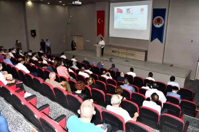 Rektör Çamsarı: O gece Türk Milleti, vatanına sahip çıkmıştır