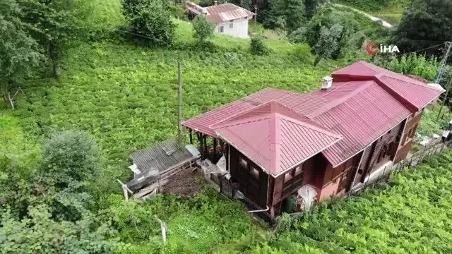 Rize'de ilginç yöntem...Yaptığı ahşap ev yetmeyince 70 yıllık serenderi evine ekledi