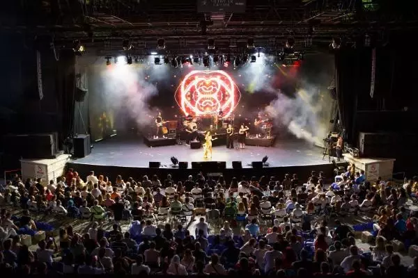 SİMGE VE RUBATO'DAN HARBİYE AÇIK HAVA'DA KONSER