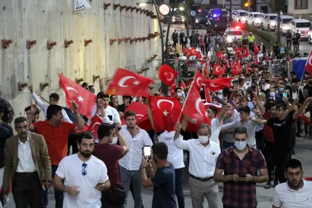 Şırnak'ta demokrasi nöbetine binlerce kişi katıldı