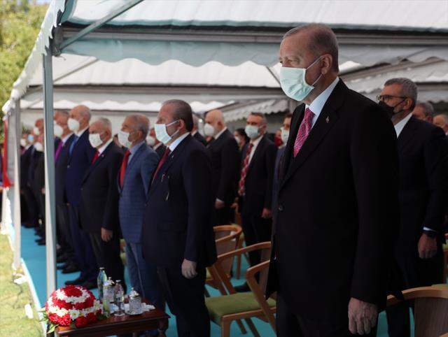 Son Dakika! Cumhurbaşkanı Erdoğan kritik mesajı 15 Temmuz gecesi ilk bombanın düştüğü noktadan verdi: Kimse bu şanlı mücadeleyi önemsizleştiremez Son Dakika! Cumhurbaşkanı Erdoğan kritik mesajı 15 Temmuz gecesi ilk bombanın düştüğü noktadan verdi: Kimse bu şanlı mücadeleyi önemsizleştiremez