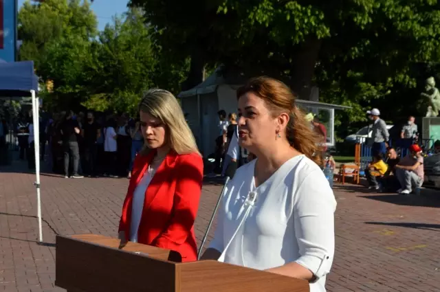 Tavşanlı'da koruyucu aile etkinliği Vali Ali Çelik'in katılımı ile gerçekleşti