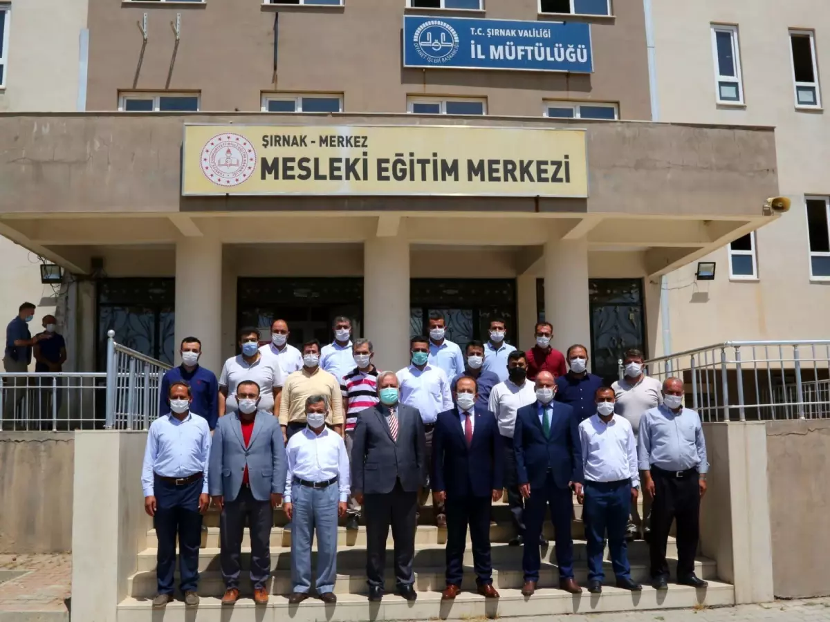 VALİ ALİ HAMZA PEHLİVAN, İL MÜFTÜLÜĞÜNDE İL MÜFTÜSÜ MEHMET TAŞTAN'I ZİYARET ETTİ
