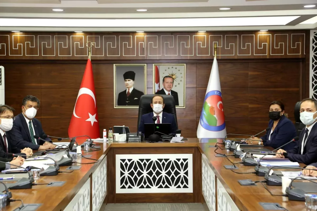 VALİ PEHLİVAN BAŞKANLIĞINDA 2021 YILI 3. DÖNEM İL PLANLAMA ve KOORDİNASYON KURULU TOPLANTISI GERÇEKLEŞTİRİLDİ