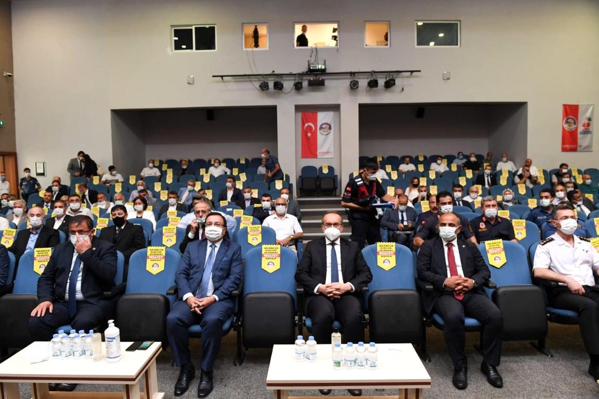 Vali Yavuz, Körfezli Muhtarlarımızın Sorun ve Taleplerini Dinledi - Vimarsana News