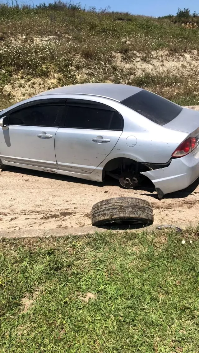 Yola dökülen gübre beraberinde kazayı getirdi