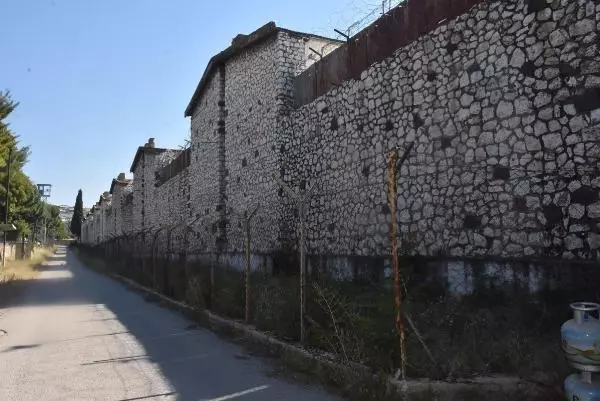 62 yıllık devir kapandı, İzmir Buca Cezaevi sessizliğe büründü