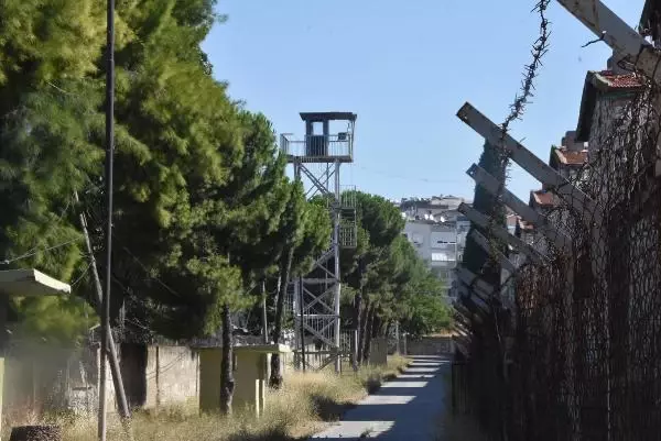 62 yıllık devir kapandı, İzmir Buca Cezaevi sessizliğe büründü