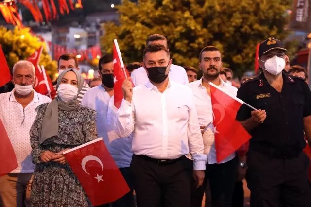 Alanya tek yürek oldu, meydanları doldurdu