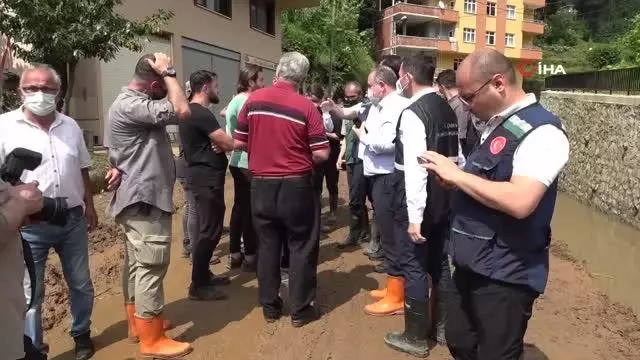 Son dakika haberi: Bakan Kurum: Selden zarar gören 236 binada tespitler yapıldı. Bu çerçevede 24 tane acil ağır hasarlı yıkık bina tespit ettik