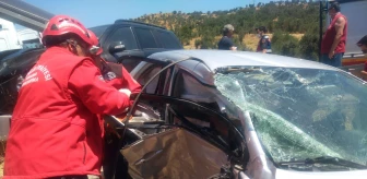 Balıkesir'de iki otomobil çarpıştı: 7 yaralı