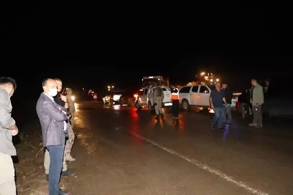 BAŞKALE'DE SELE KAPILAN KOYUNLAR TELEF OLDU
