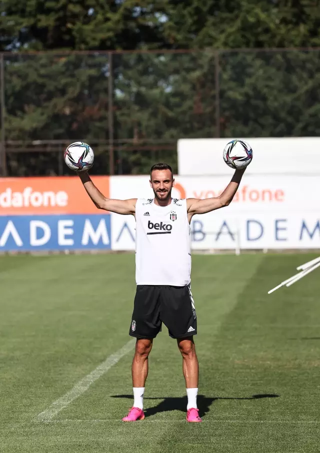 Beşiktaş'ın yeni transferi Kenan Karaman: Beşiktaş ısrarla beni transfer etmek istedi