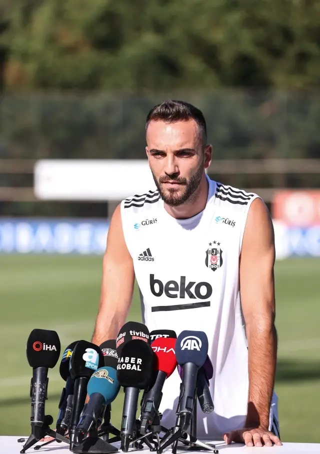 Beşiktaş'ın yeni transferi Kenan Karaman: Beşiktaş ısrarla beni transfer etmek istedi