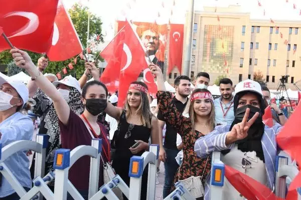 Son dakika haberi... ESKİŞEHİR'DE 15 TEMMUZ ŞEHİTLERİ ANILDI