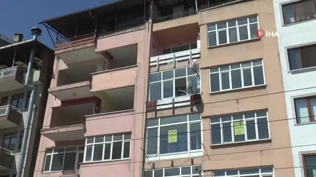 İzmit'in Pisa Kuleleri yıkılmayı bekliyor