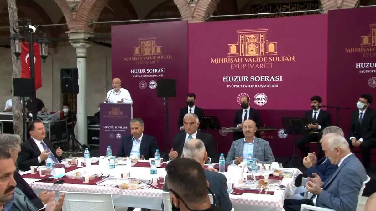 Mihrişah Valide Sultan Eyüp İmareti'nde 'Huzur Sofrası' kuruldu