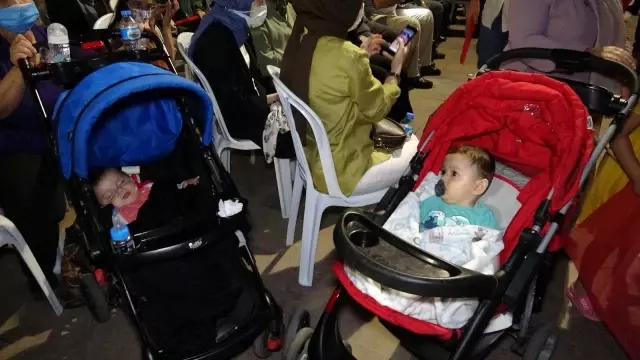 Yüzlerce vatandaş Pendik Millet Bahçesi'nde 15 Temmuz nöbetinde buluştu
