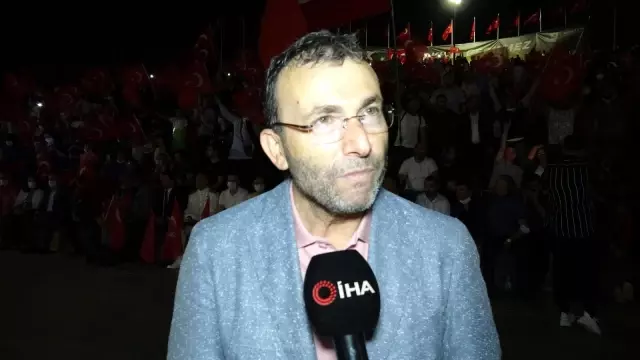 Yüzlerce vatandaş Pendik Millet Bahçesi'nde 15 Temmuz nöbetinde buluştu
