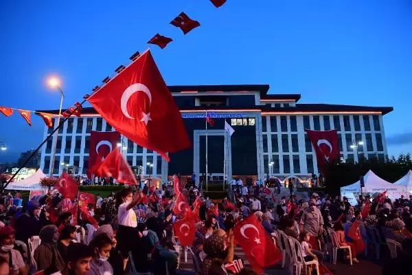 SANCAKTEPE'DE 15 TEMMUZ İÇİN ÖZEL PROGRAM DÜZENLENDİ