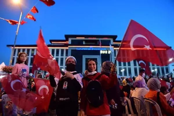 SANCAKTEPE'DE 15 TEMMUZ İÇİN ÖZEL PROGRAM DÜZENLENDİ