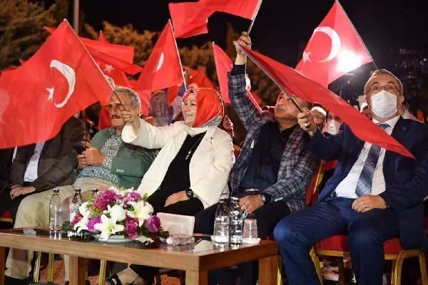 SANCAKTEPE'DE 15 TEMMUZ İÇİN ÖZEL PROGRAM DÜZENLENDİ
