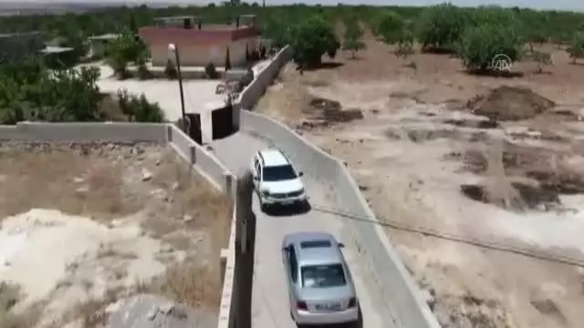 ŞANLIURFA - Silahlı kavga sırasında yoldan geçen kişiyi yaralayan zanlı tutuklandı