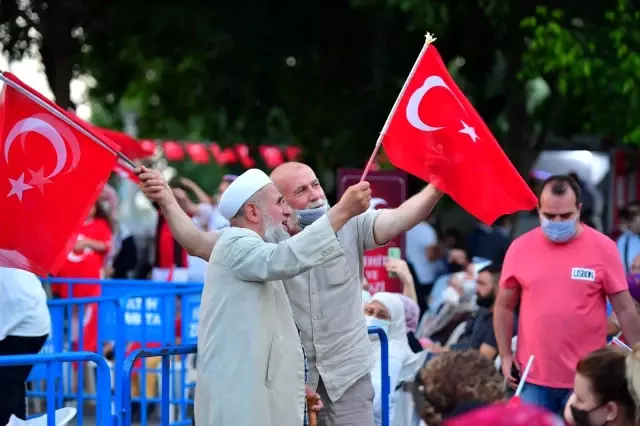 Saraçhane Parkı'nda 15 Temmuz Milli Birlik ve Demokrasi nöbeti