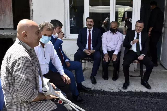 Son dakika: Şehit Öğretmen Necmettin Yılmaz şehadetinin 4. yılında kabri başında anıldı