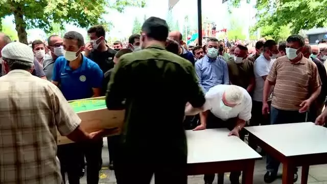Son dakika haber: Sel ve heyelanda hayatını kaybeden 3 kişi son yolculuklarına uğurlandı