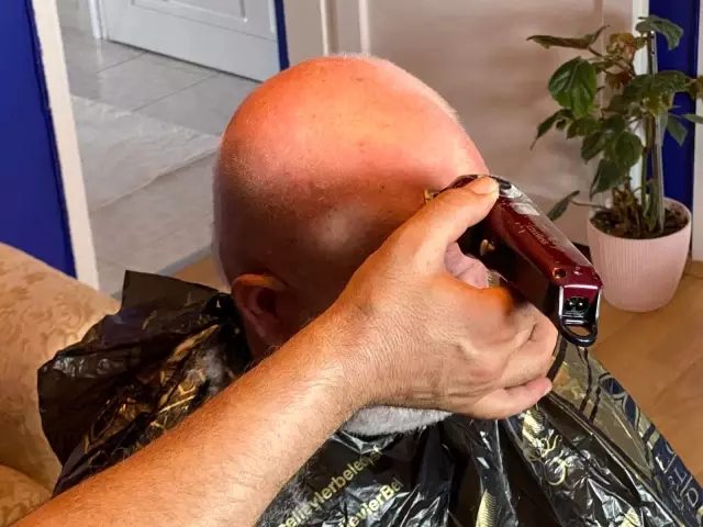 Bahberber'den evde, yaşlı ve engellilere bayram tıraşı