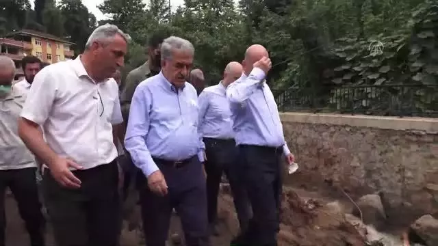Bakanlar Soylu ve Karaismailoğlu, Rize'de afet bölgesindeki incelemelerini sürdürdü