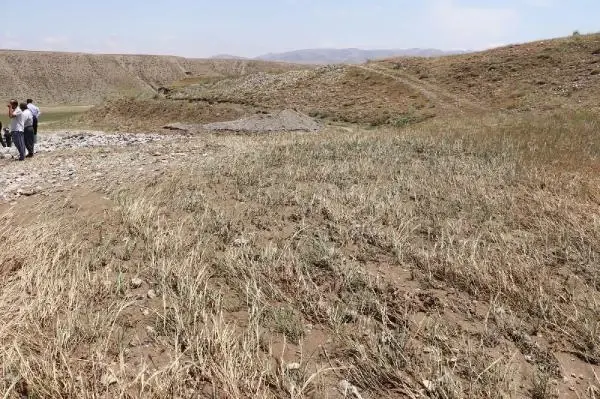 Başkale'de hasar tespit çalışmaları sürüyor