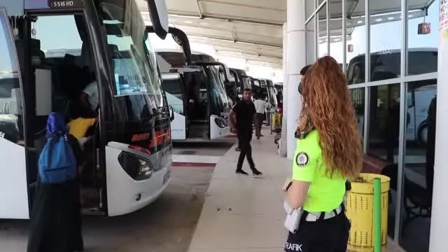 Bayram tedbirleri kapsamında otobüsler denetlendi