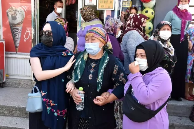 Denizde cesedi bulunan hastane görevlisi son yolculuğuna uğurlandı