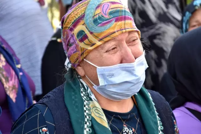 Denizde cesedi bulunan hastane görevlisi son yolculuğuna uğurlandı