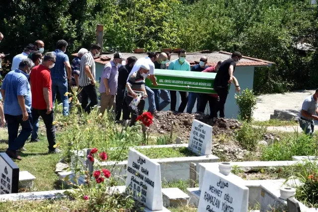 Denizde cesedi bulunan hastane görevlisi son yolculuğuna uğurlandı