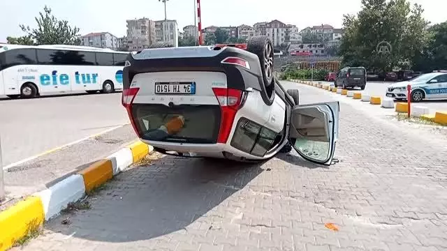 İki otomobil çarpıştı: 4 yaralı