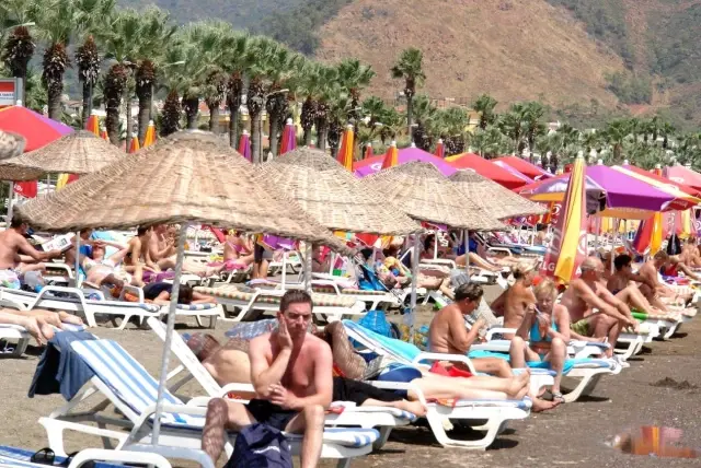 Marmaris Belediyesi'nde izinler kaldırıldı Marmaris Belediyesi'nde izinler kaldırıldı