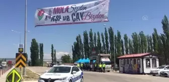 Gürkan Demirkale: Son dakika haber | Polis uygulama noktasında isteyenlere Kovid-19 aşısı Gürkan Demirkale: Son dakika haber | Polis uygulama noktasında isteyenlere Kovid-19 aşısı