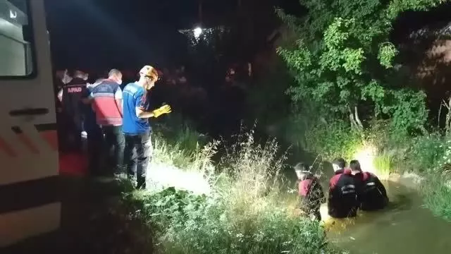 Sulama kanalına düşen çocuk kayboldu