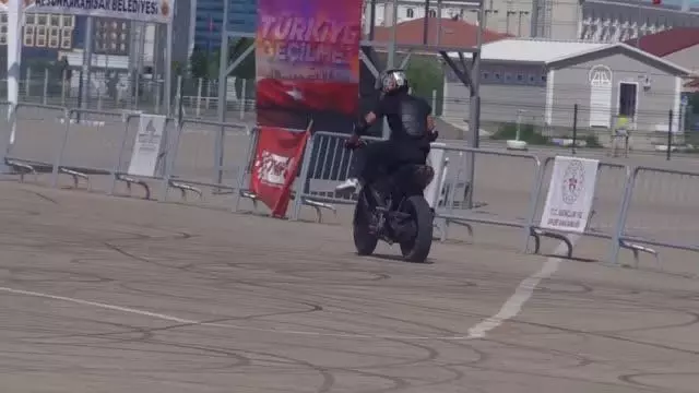 AFYONKARAHİSAR - Motosiklette Avrupa ve Türkiye Akrobasi şampiyonaları final yarışları başladı